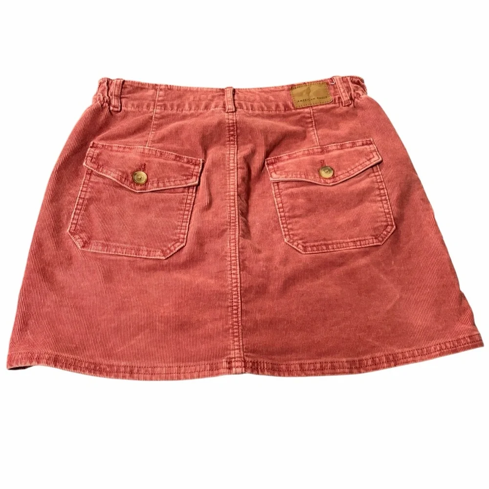 AMERICAN EAGLE DEEP ROSE CORDUROY SUPER STRETCH MINI SKIRT SIZE 4